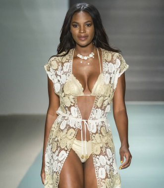 Luli Fama, pist, Miami hafta, Amerika Birleşik Devletleri - 22 Temmuz 2017 yüzmek