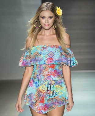 Luli Fama, pist, Miami hafta, Amerika Birleşik Devletleri - 22 Temmuz 2017 yüzmek