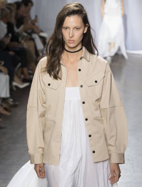 Rehberleri ve Voltaire - bahar yaz 2018, New York moda Wee göster