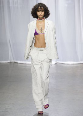 Rehberleri ve Voltaire - bahar yaz 2018, New York moda Wee göster