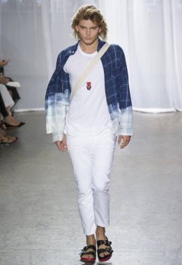 Rehberleri ve Voltaire - bahar yaz 2018, New York moda Wee göster