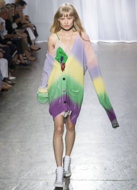 Rehberleri ve Voltaire - bahar yaz 2018, New York moda Wee göster