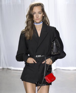 Rehberleri ve Voltaire - bahar yaz 2018, New York moda Wee göster