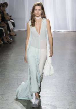 Rehberleri ve Voltaire - bahar yaz 2018, New York moda Wee göster