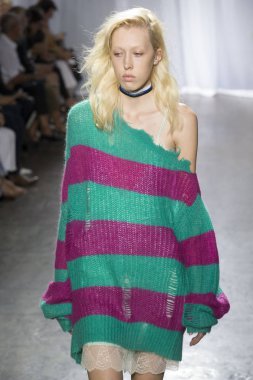 Rehberleri ve Voltaire - bahar yaz 2018, New York moda Wee göster