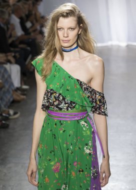 Rehberleri ve Voltaire - bahar yaz 2018, New York moda Wee göster