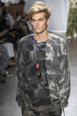 Rehberleri ve Voltaire - bahar yaz 2018, New York moda Wee göster