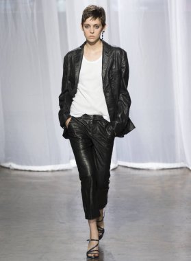 Rehberleri ve Voltaire - bahar yaz 2018, New York moda Wee göster