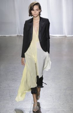 Rehberleri ve Voltaire - bahar yaz 2018, New York moda Wee göster