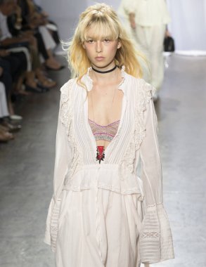 Rehberleri ve Voltaire - bahar yaz 2018, New York moda Wee göster