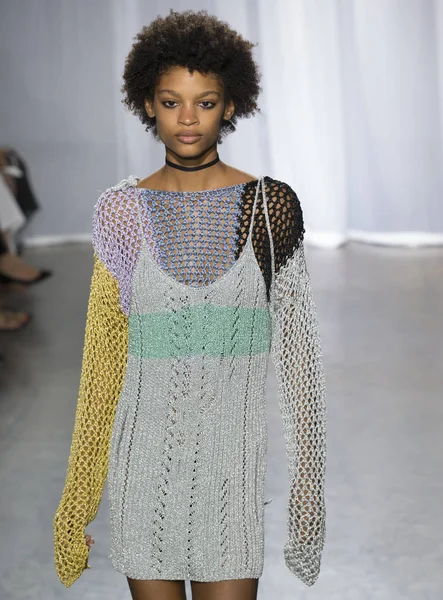 Rehberleri ve Voltaire - bahar yaz 2018, New York moda Wee göster