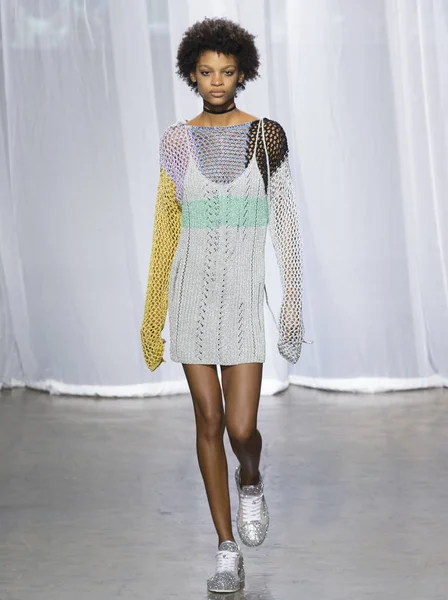 Rehberleri ve Voltaire - bahar yaz 2018, New York moda Wee göster