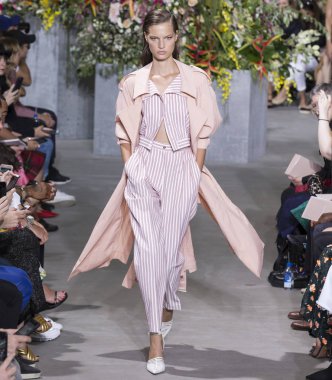 Jason Wu show - bahar yaz 2018, New York Moda Haftası