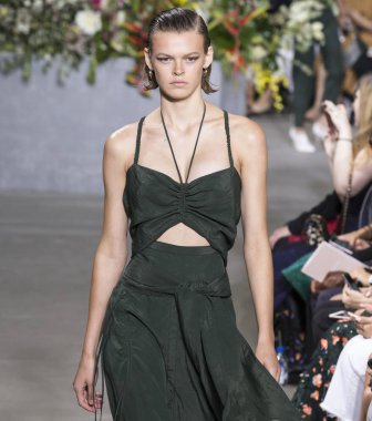 Jason Wu show - bahar yaz 2018, New York Moda Haftası