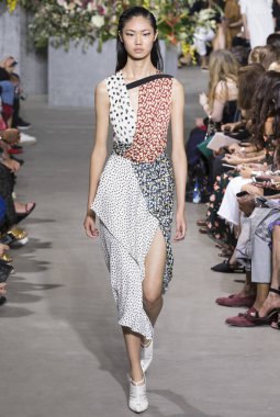 Jason Wu show - bahar yaz 2018, New York Moda Haftası