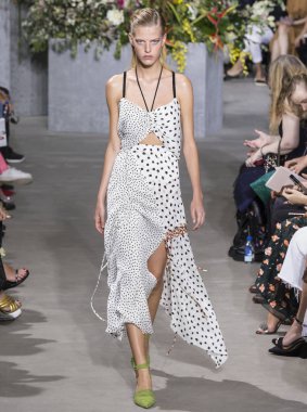 Jason Wu show - bahar yaz 2018, New York Moda Haftası