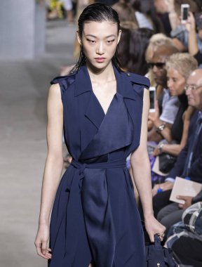 Jason Wu show - bahar yaz 2018, New York Moda Haftası