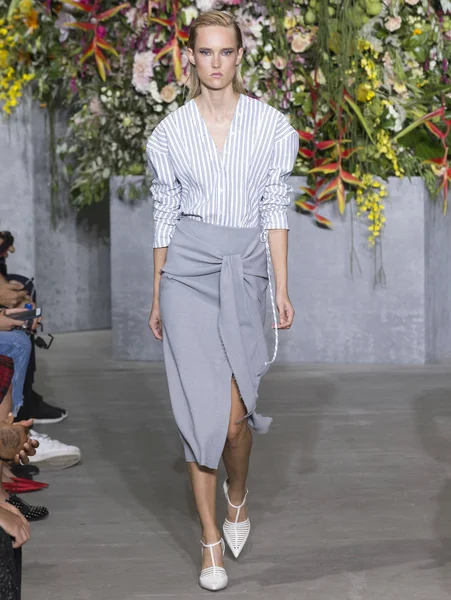 Jason Wu show - bahar yaz 2018, New York Moda Haftası