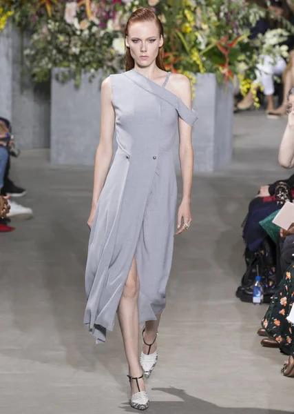 Jason Wu show - bahar yaz 2018, New York Moda Haftası