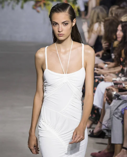 Jason Wu show - bahar yaz 2018, New York Moda Haftası