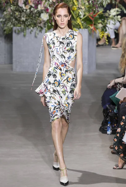 Jason Wu show - bahar yaz 2018, New York Moda Haftası