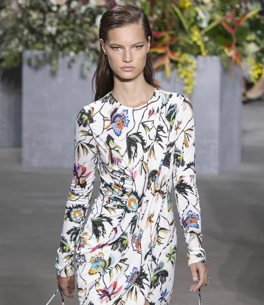 Jason Wu show - bahar yaz 2018, New York Moda Haftası