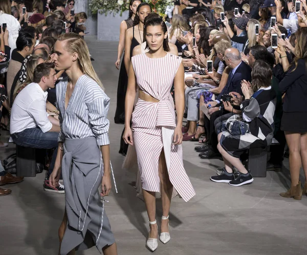 Jason Wu Show - Spring Summer 2018, New York Fashion Week — Fotografia de Stock