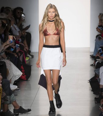 Jeremy Scott show - bahar yaz 2018, New York Moda Haftası