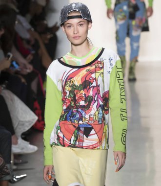 Jeremy Scott show - bahar yaz 2018, New York Moda Haftası