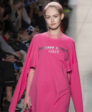 Jeremy Scott show - bahar yaz 2018, New York Moda Haftası
