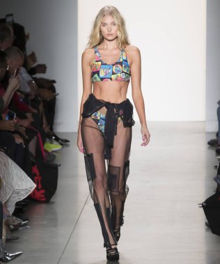 Jeremy Scott show - bahar yaz 2018, New York Moda Haftası