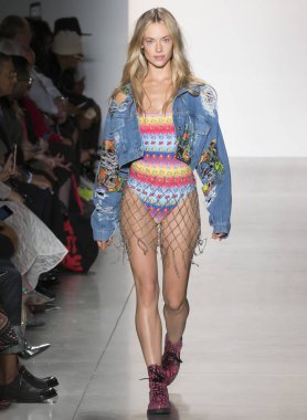 Jeremy Scott show - bahar yaz 2018, New York Moda Haftası