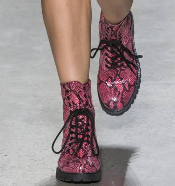 Jeremy Scott show - bahar yaz 2018, New York Moda Haftası