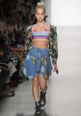 Jeremy Scott show - bahar yaz 2018, New York Moda Haftası