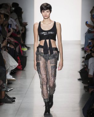 Jeremy Scott show - bahar yaz 2018, New York Moda Haftası