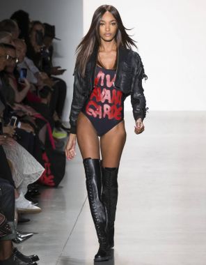 Jeremy Scott show - bahar yaz 2018, New York Moda Haftası