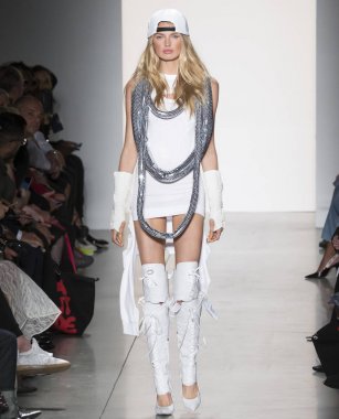 Jeremy Scott show - bahar yaz 2018, New York Moda Haftası