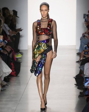 Jeremy Scott show - bahar yaz 2018, New York Moda Haftası