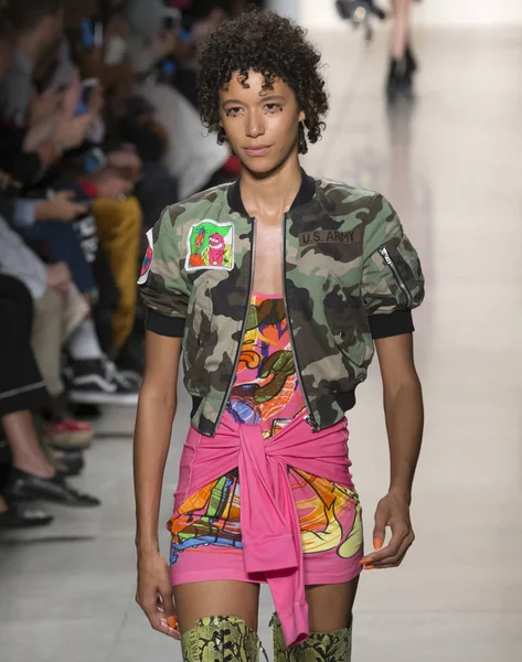 Jeremy Scott show - bahar yaz 2018, New York Moda Haftası