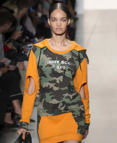 Jeremy Scott show - bahar yaz 2018, New York Moda Haftası