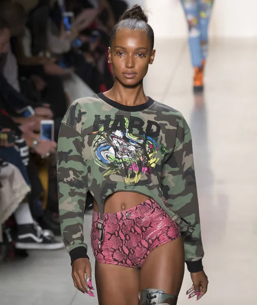 Jeremy Scott show - bahar yaz 2018, New York Moda Haftası