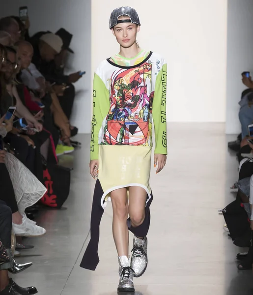 Jeremy Scott show - bahar yaz 2018, New York Moda Haftası