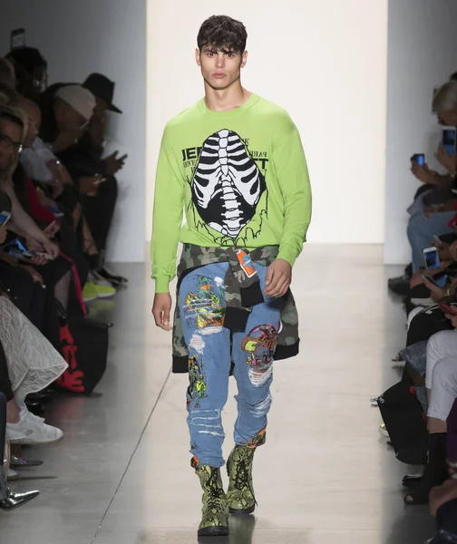 Jeremy Scott Pokaż - wiosna lato 2018, New York Fashion Week — Zdjęcie stockowe