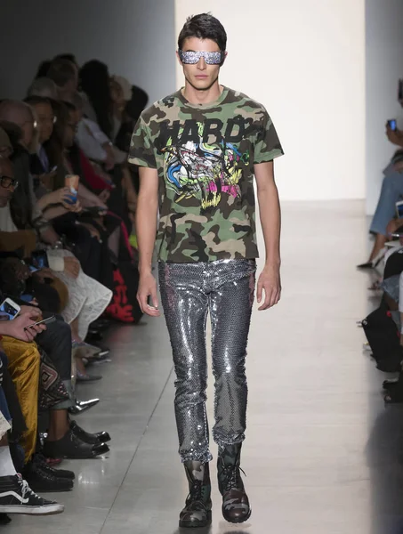 Jeremy Scott show - bahar yaz 2018, New York Moda Haftası