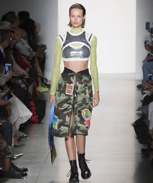 Jeremy Scott show - bahar yaz 2018, New York Moda Haftası