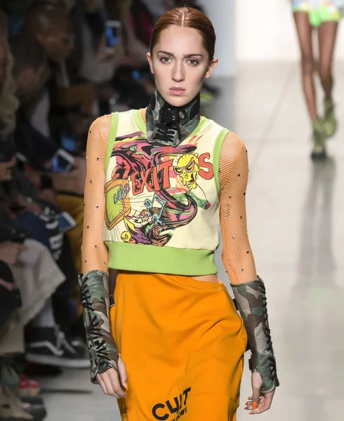 Jeremy Scott show - bahar yaz 2018, New York Moda Haftası