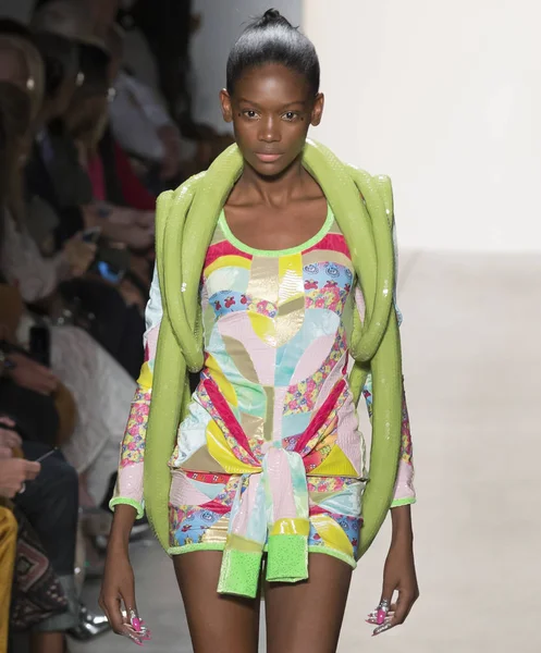 Jeremy Scott show - bahar yaz 2018, New York Moda Haftası