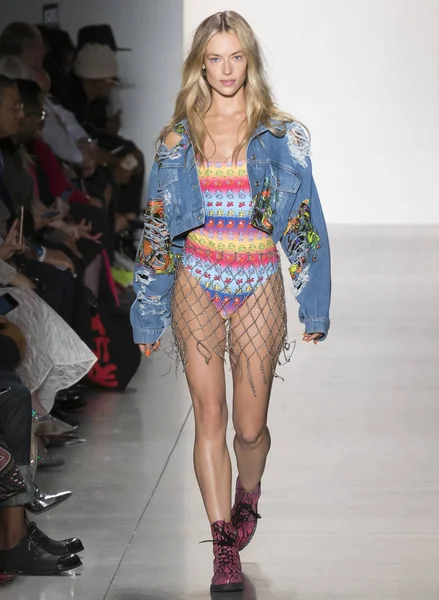 Jeremy Scott show - bahar yaz 2018, New York Moda Haftası