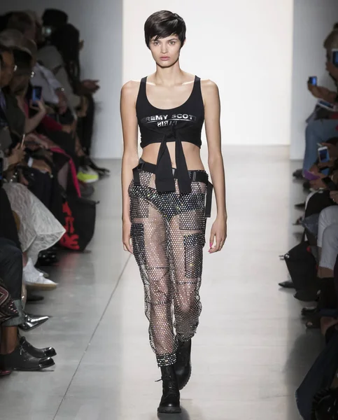 Jeremy Scott show - bahar yaz 2018, New York Moda Haftası