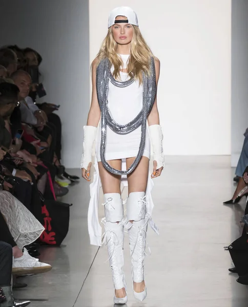 Jeremy Scott show - bahar yaz 2018, New York Moda Haftası